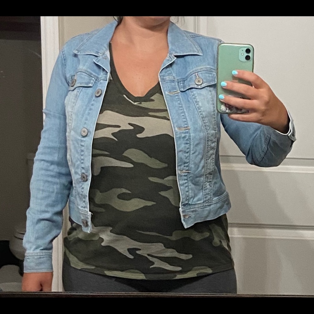 Jean jacket - Picture 2 of 4